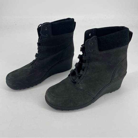 Keen Akita Wedge Black boots Lace Up Ankle Chukka platform lined - Picture 1 of 8